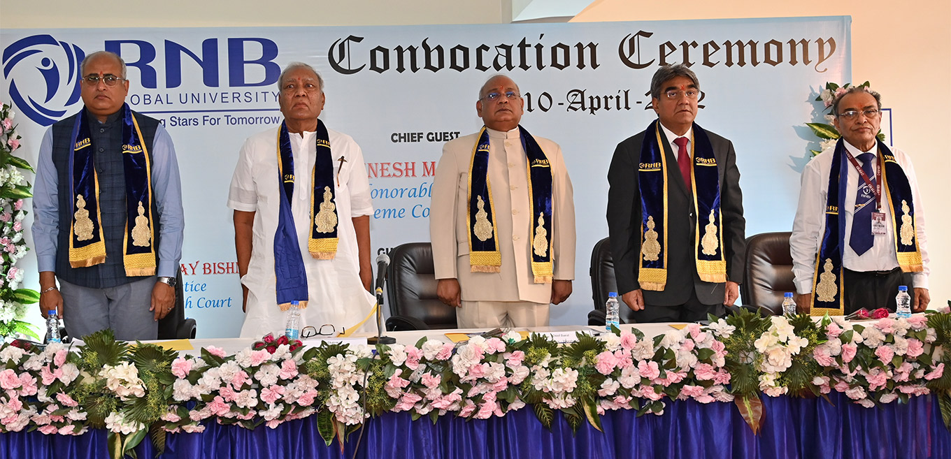 Justice Shri Dinesh Maheshwari - Hon’ble Judge Supreme Court of India at the RNBGU Convocation Ceremony 2022.